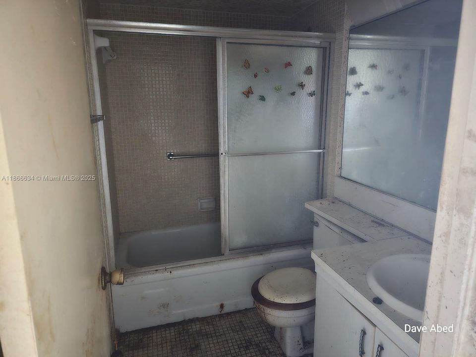 Active With Contract: $85,000 (2 beds, 2 baths, 860 Square Feet)