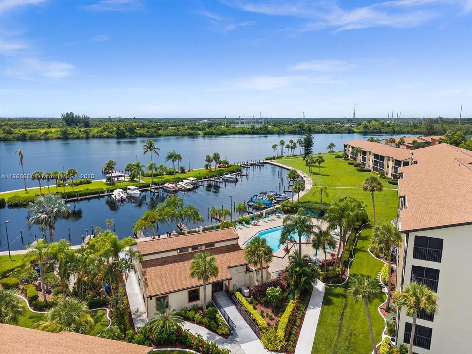 A Direct Gulf Access Condo Paradise