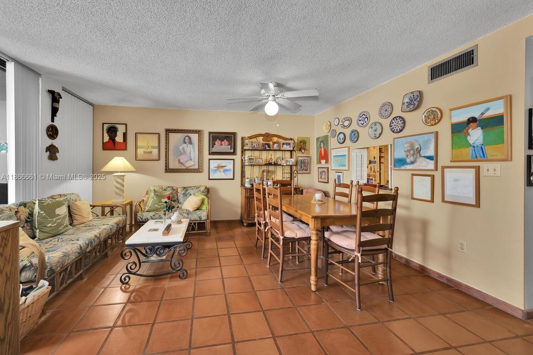 For Sale: $1,149,000 (2 beds, 2 baths, 1404 Square Feet)