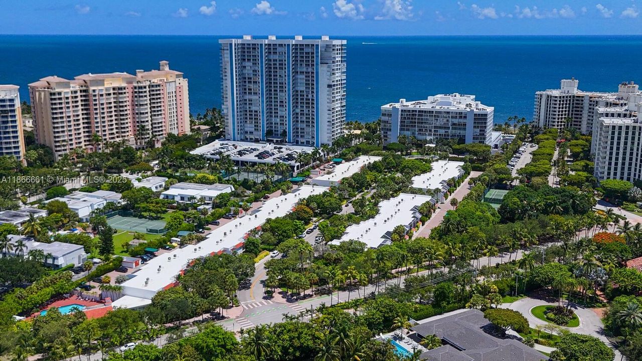 For Sale: $1,149,000 (2 beds, 2 baths, 1404 Square Feet)