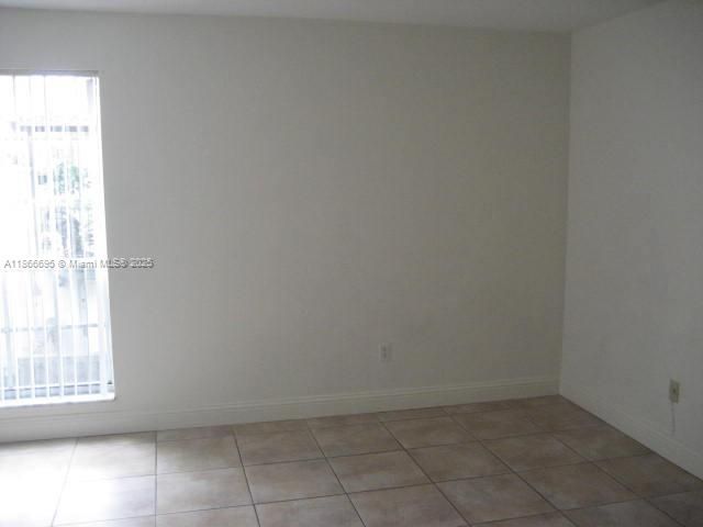 Recently Rented: $2,050 (1 beds, 1 baths, 709 Square Feet)