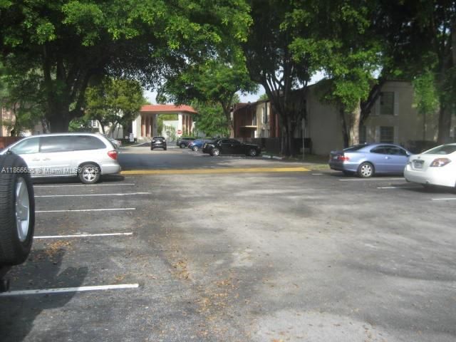 Recently Rented: $2,050 (1 beds, 1 baths, 709 Square Feet)