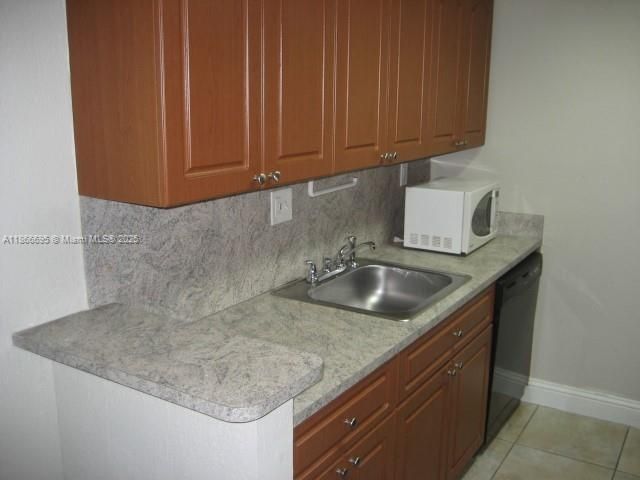 Recently Rented: $2,050 (1 beds, 1 baths, 709 Square Feet)