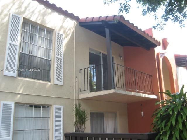 Recently Rented: $2,050 (1 beds, 1 baths, 709 Square Feet)