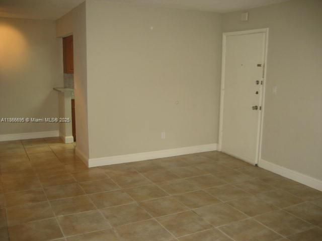 Recently Rented: $2,050 (1 beds, 1 baths, 709 Square Feet)