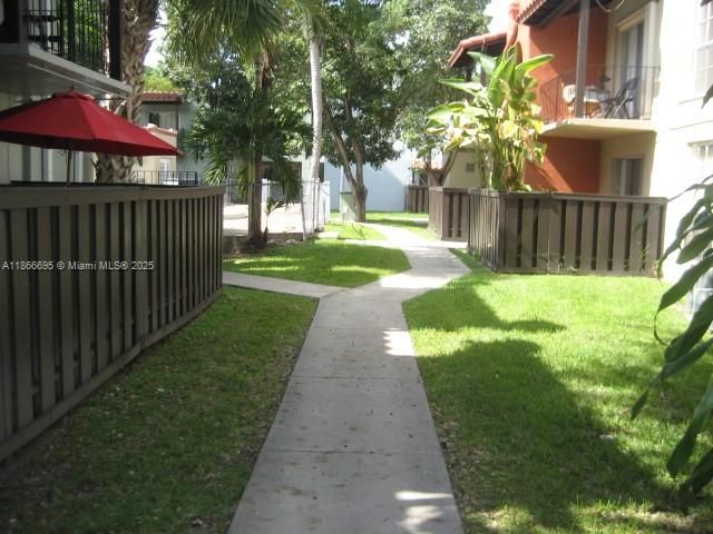 Recently Rented: $2,050 (1 beds, 1 baths, 709 Square Feet)