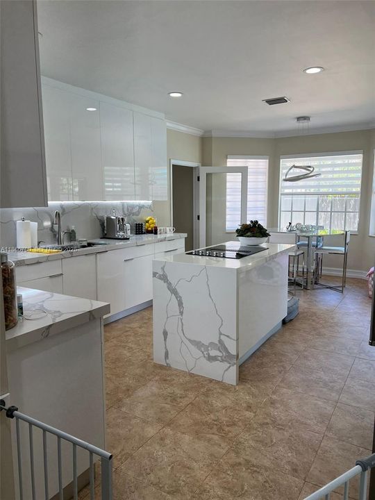 На продажу: $1,400,000 (4 спален, 3 ванн, 2805 Квадратных фут)