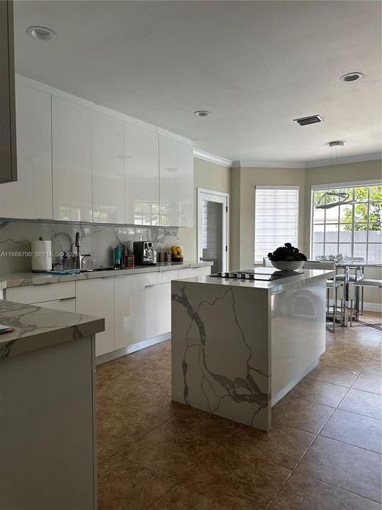 На продажу: $1,400,000 (4 спален, 3 ванн, 2805 Квадратных фут)