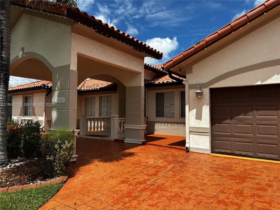 На продажу: $1,400,000 (4 спален, 3 ванн, 2805 Квадратных фут)