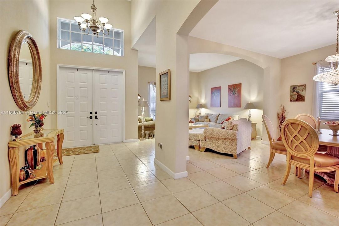 For Sale: $1,350,000 (5 beds, 5 baths, 4225 Square Feet)