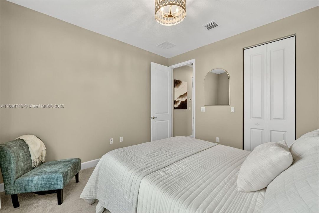 Recently Sold: $425,000 (3 beds, 2 baths, 1508 Square Feet)