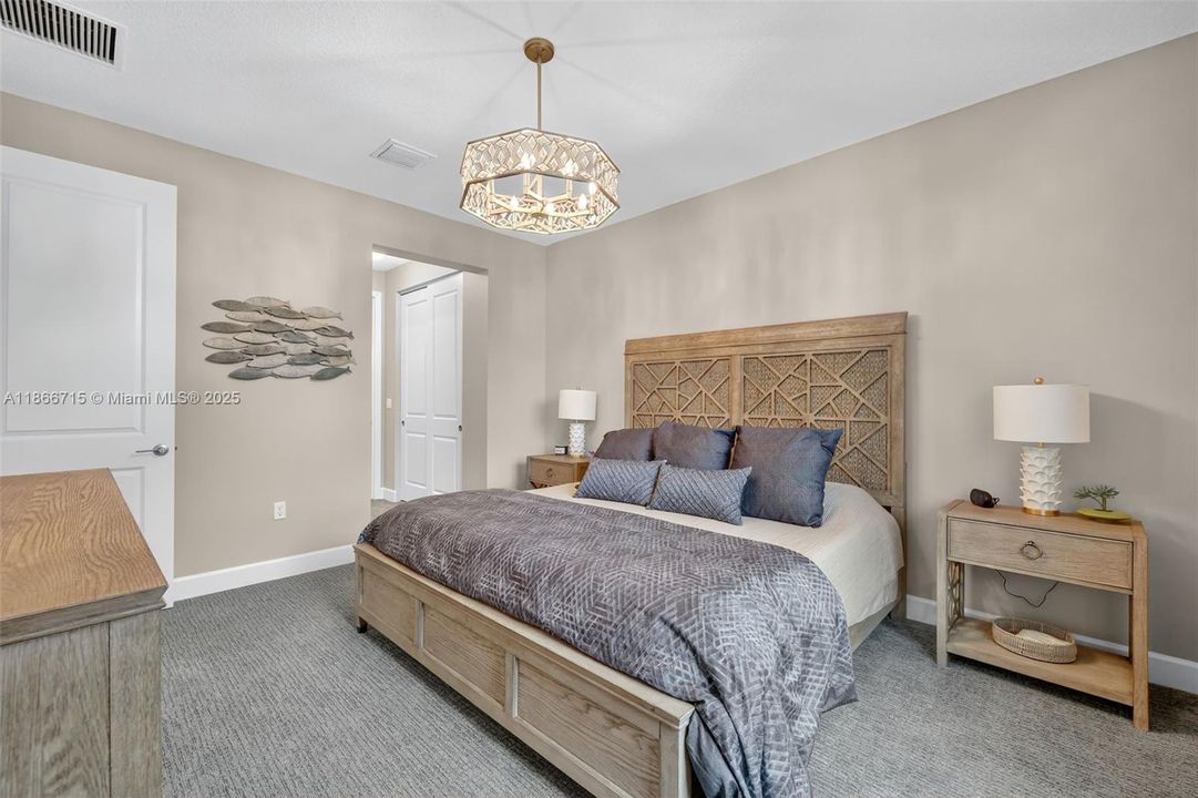 Recently Sold: $425,000 (3 beds, 2 baths, 1508 Square Feet)