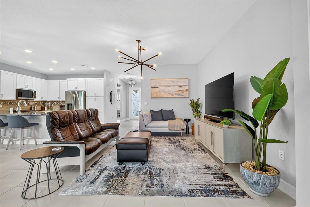 Recently Sold: $425,000 (3 beds, 2 baths, 1508 Square Feet)