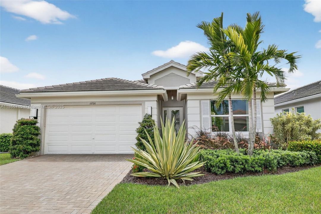 Recently Sold: $425,000 (3 beds, 2 baths, 1508 Square Feet)