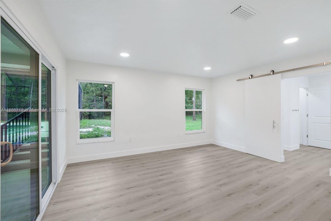 Недавно продано: $584,000 (4 спален, 3 ванн, 0 Квадратных фут)