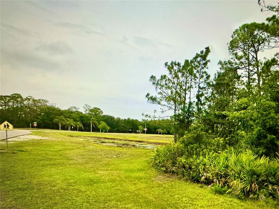 合同活跃: $19,000 (0.17 acres)