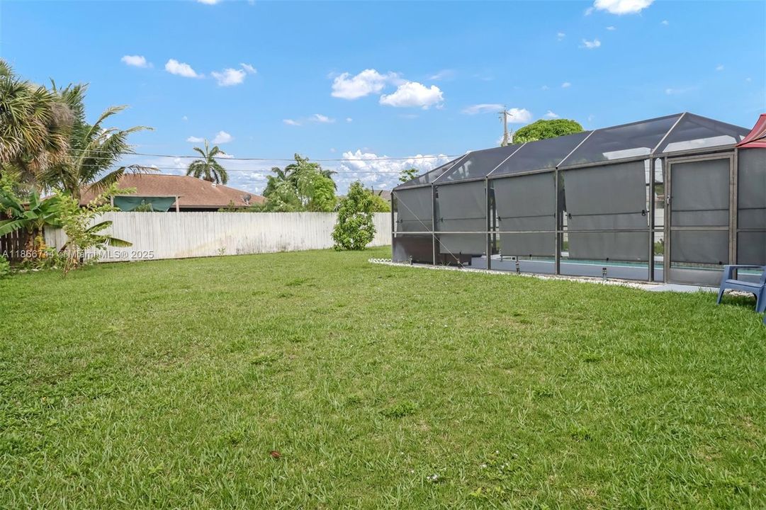 Недавно продано: $585,000 (4 спален, 3 ванн, 1272 Квадратных фут)