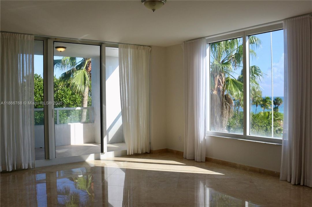 В аренду: $25,000 (3 спален, 5 ванн, 3950 Квадратных фут)