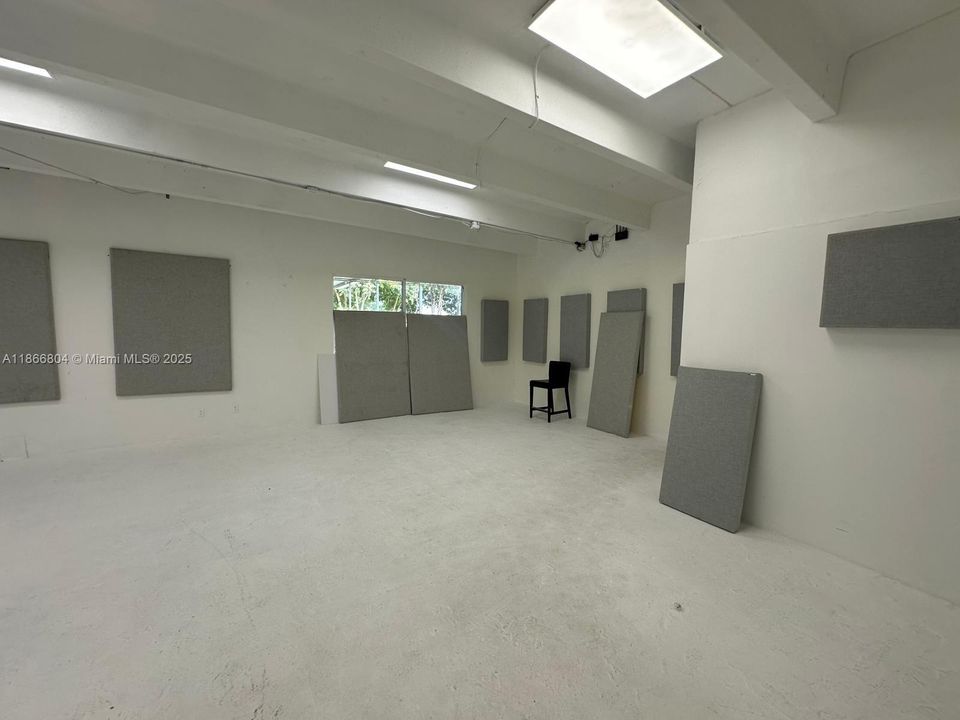 出租: $20,000 (0 贝兹, 0 浴室, 0 平方英尺)