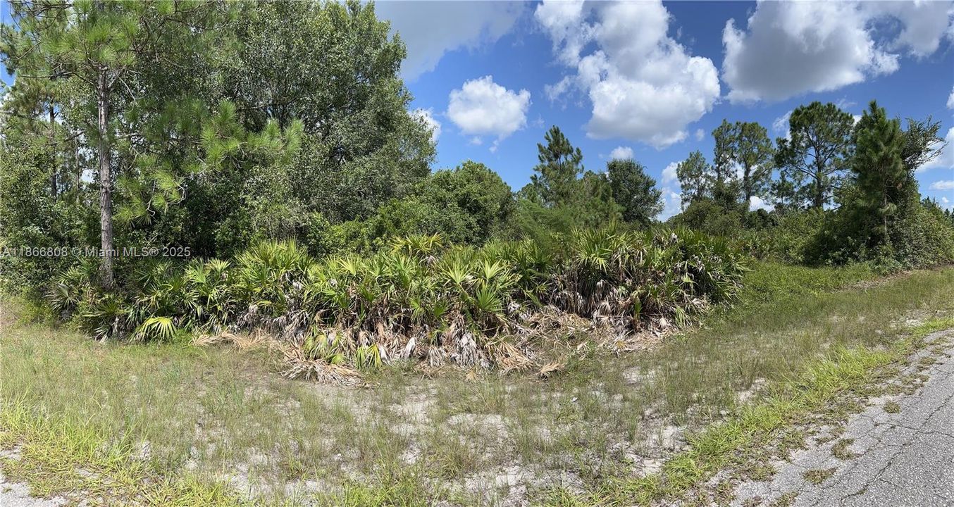 最近售出: $35,000 (0.50 acres)