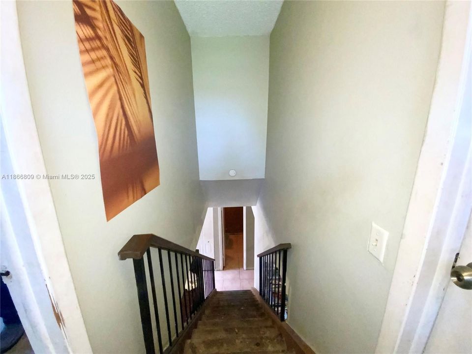 Activo con contrato: $249,000 (2 camas, 2 baños, 1330 Pies cuadrados)