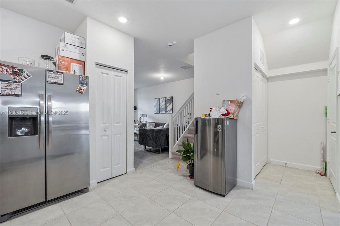 Recientemente alquilado: $4,250 (4 camas, 2 baños, 1820 Pies cuadrados)