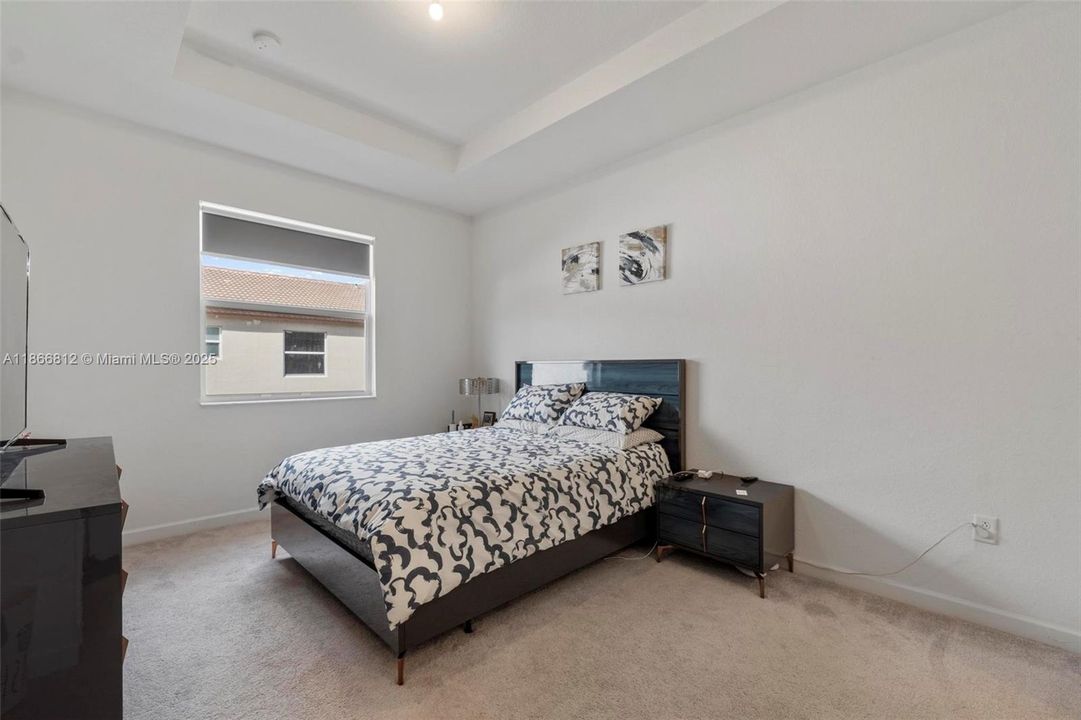 Recientemente alquilado: $4,250 (4 camas, 2 baños, 1820 Pies cuadrados)