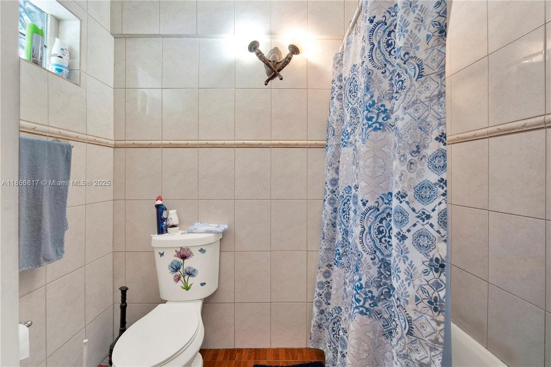 待售: $479,000 (2 贝兹, 2 浴室, 1555 平方英尺)