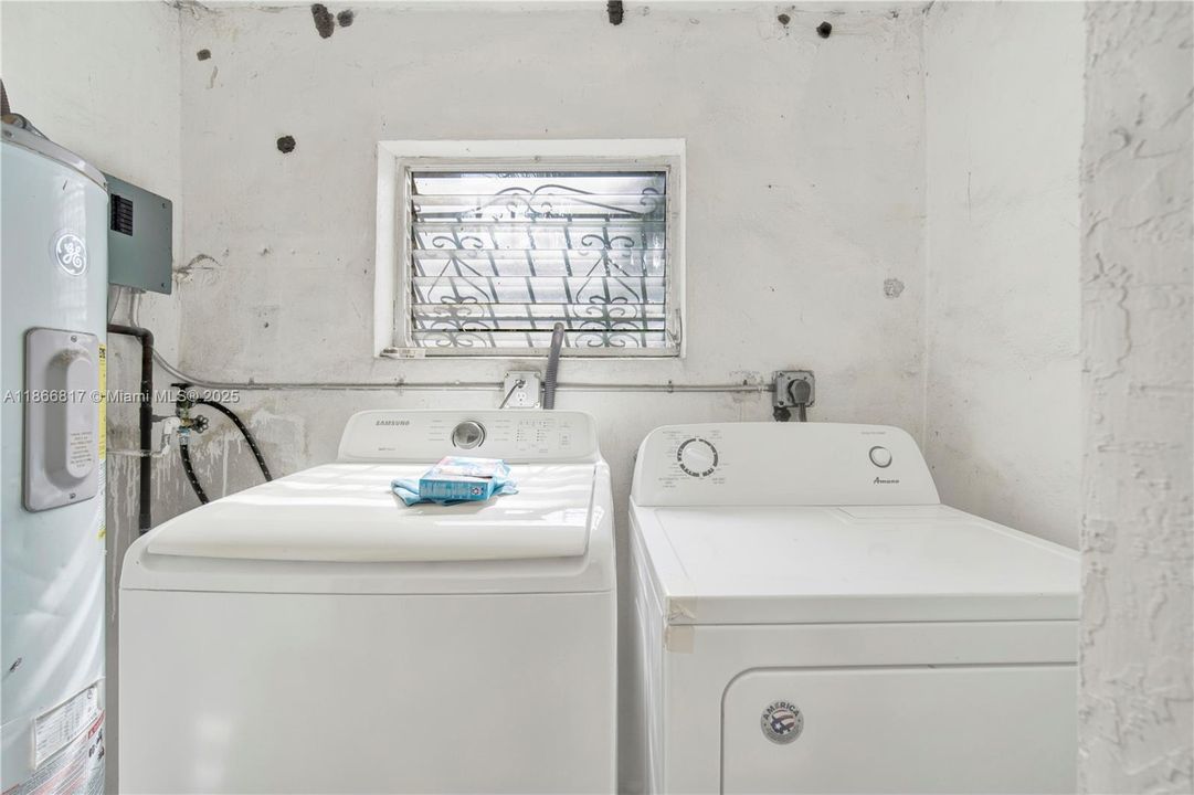 待售: $479,000 (2 贝兹, 2 浴室, 1555 平方英尺)