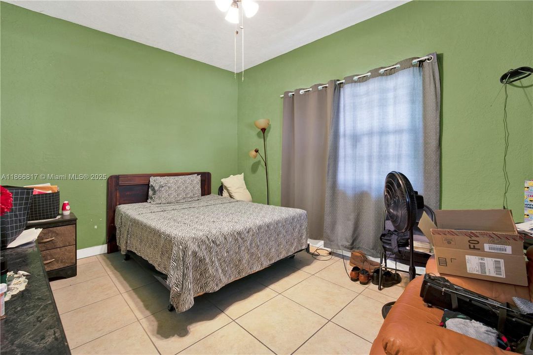 待售: $479,000 (2 贝兹, 2 浴室, 1555 平方英尺)