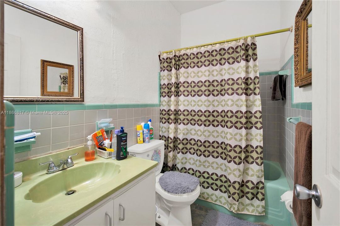 待售: $479,000 (2 贝兹, 2 浴室, 1555 平方英尺)