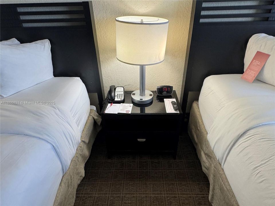 待售: $119,900 (0 贝兹, 1 浴室, 420 平方英尺)