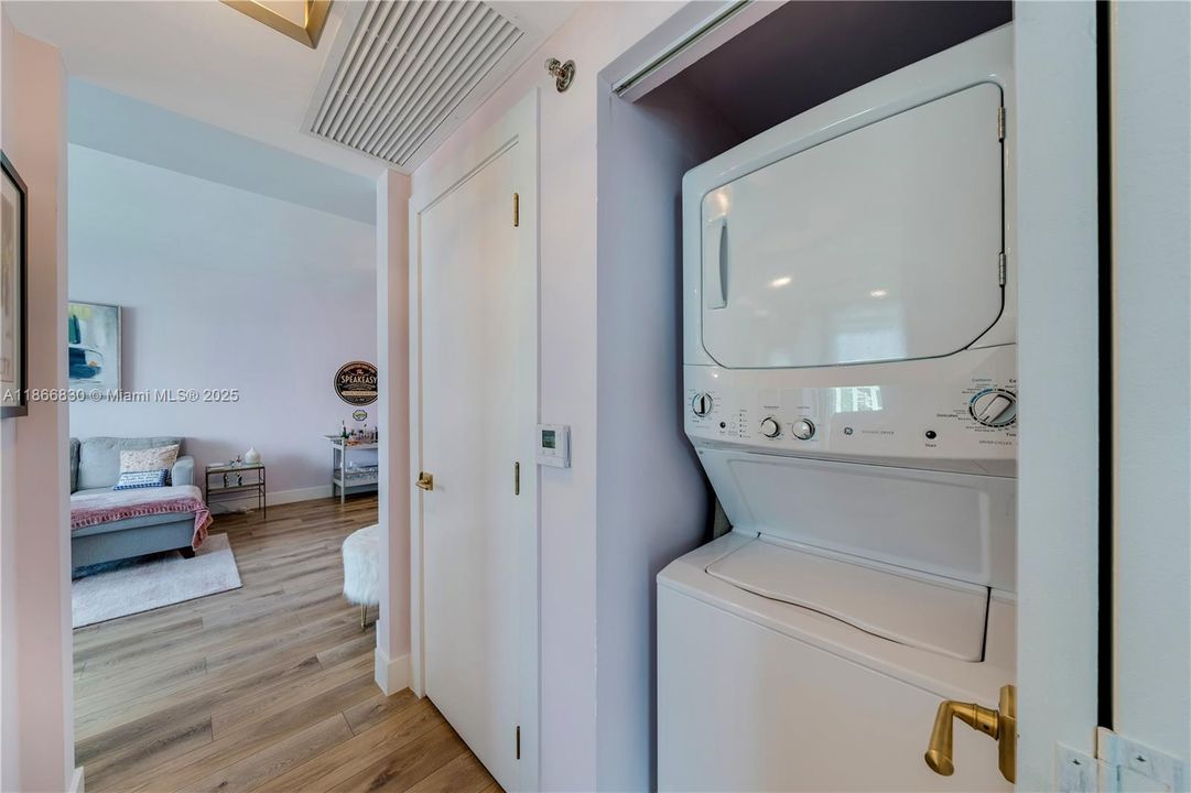 En Venta: $517,000 (1 camas, 1 baños, 774 Pies cuadrados)