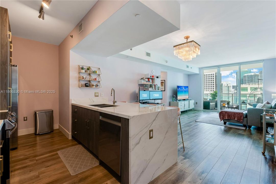 En Venta: $517,000 (1 camas, 1 baños, 774 Pies cuadrados)