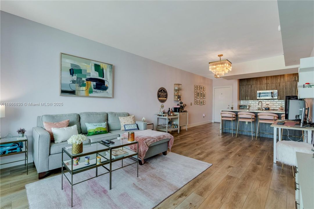 En Venta: $517,000 (1 camas, 1 baños, 774 Pies cuadrados)