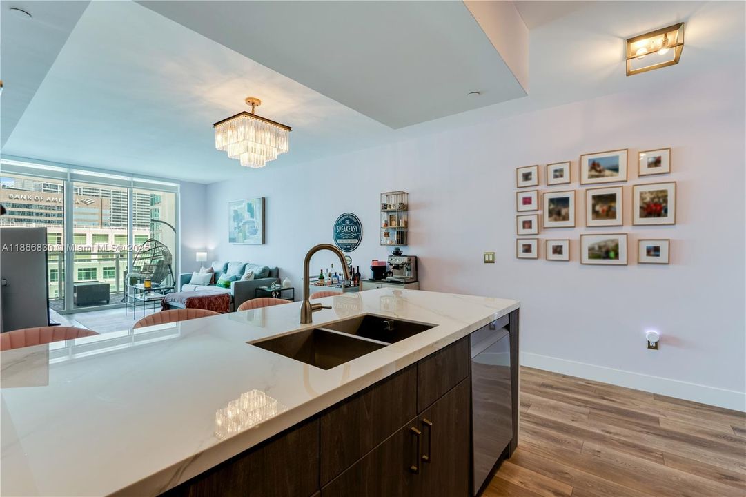 En Venta: $517,000 (1 camas, 1 baños, 774 Pies cuadrados)