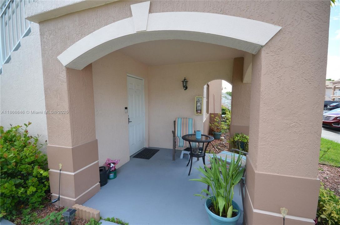 En Venta: $280,000 (3 camas, 2 baños, 1099 Pies cuadrados)