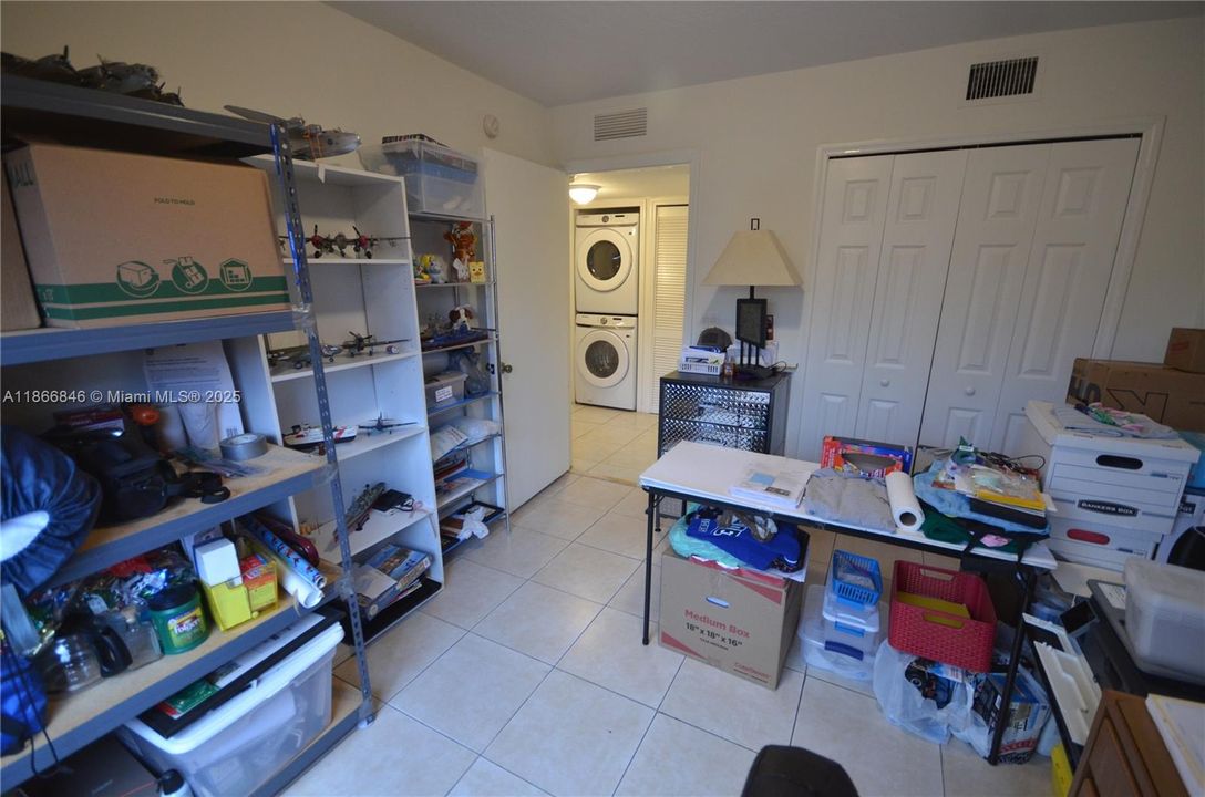 En Venta: $280,000 (3 camas, 2 baños, 1099 Pies cuadrados)