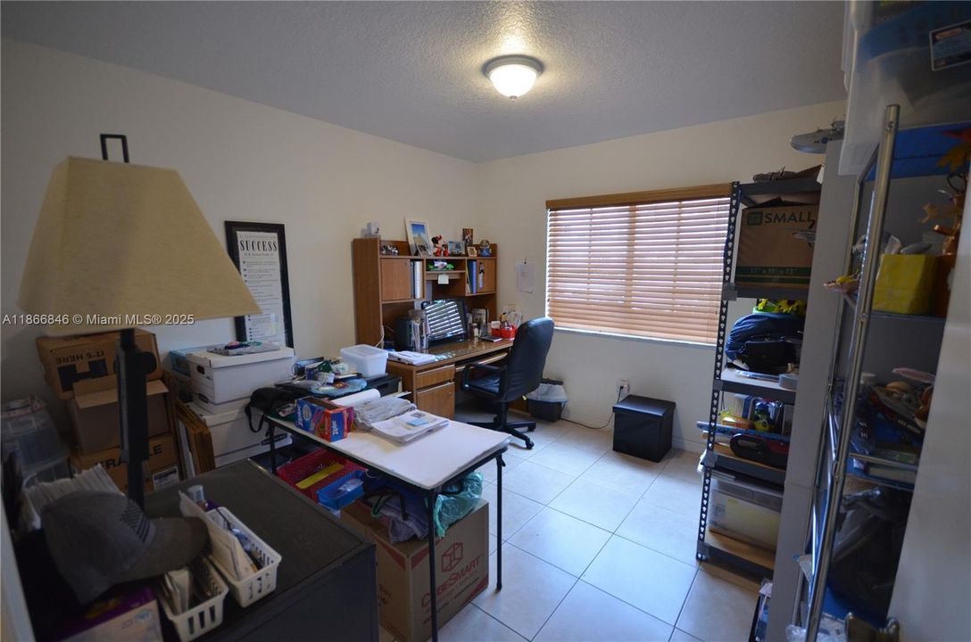 En Venta: $280,000 (3 camas, 2 baños, 1099 Pies cuadrados)