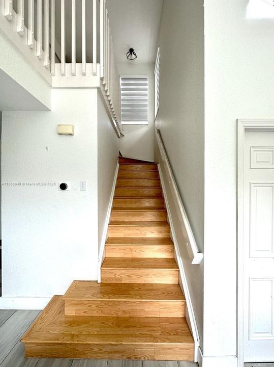 Active With Contract: $3,900 (3 beds, 2 baths, 1862 Square Feet)