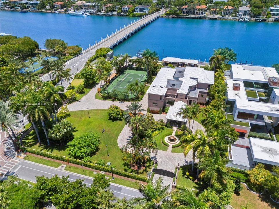 For Sale: $53,000,000 (5 beds, 5 baths, 11639 Square Feet)