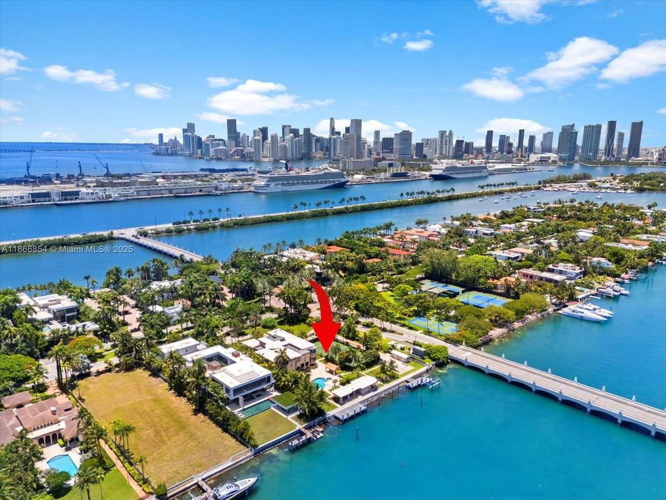 For Sale: $53,000,000 (5 beds, 5 baths, 11639 Square Feet)