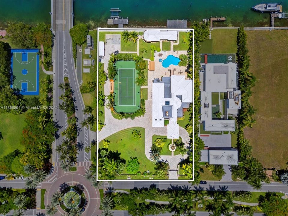 For Sale: $53,000,000 (5 beds, 5 baths, 11639 Square Feet)