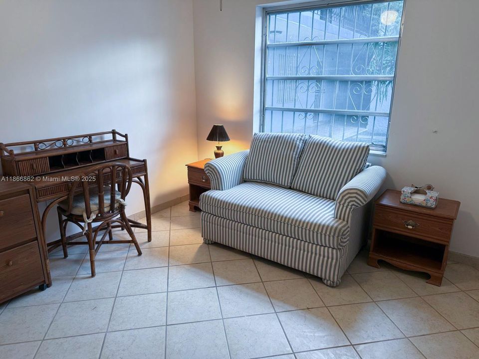 2nd bedroom or office