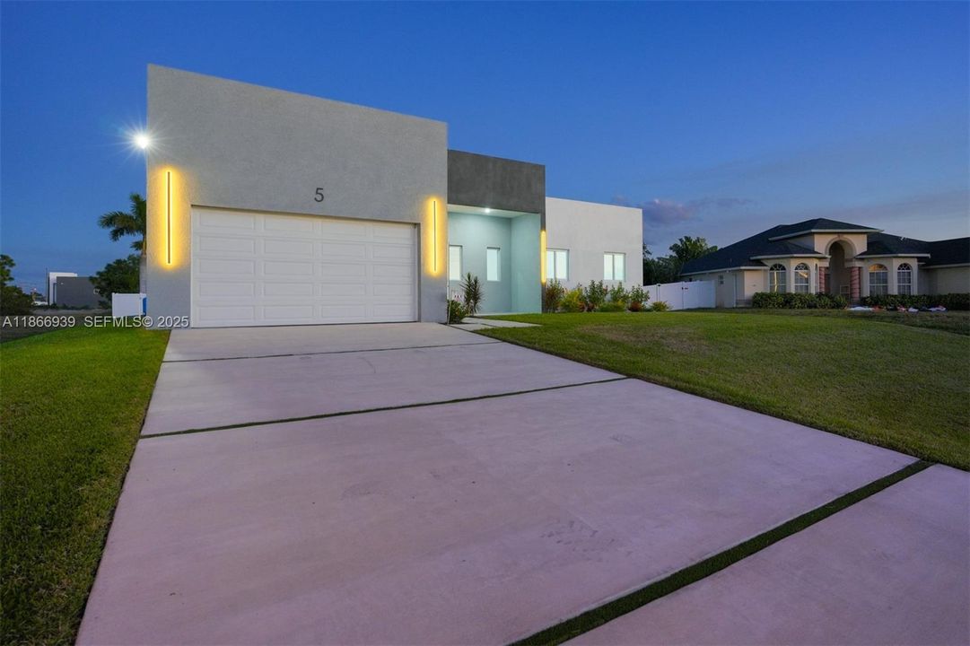 В аренду: $2,900 (3 спален, 2 ванн, 1965 Квадратных фут)