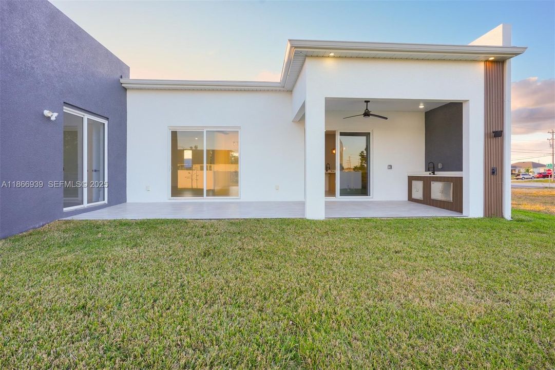 В аренду: $2,900 (3 спален, 2 ванн, 1965 Квадратных фут)