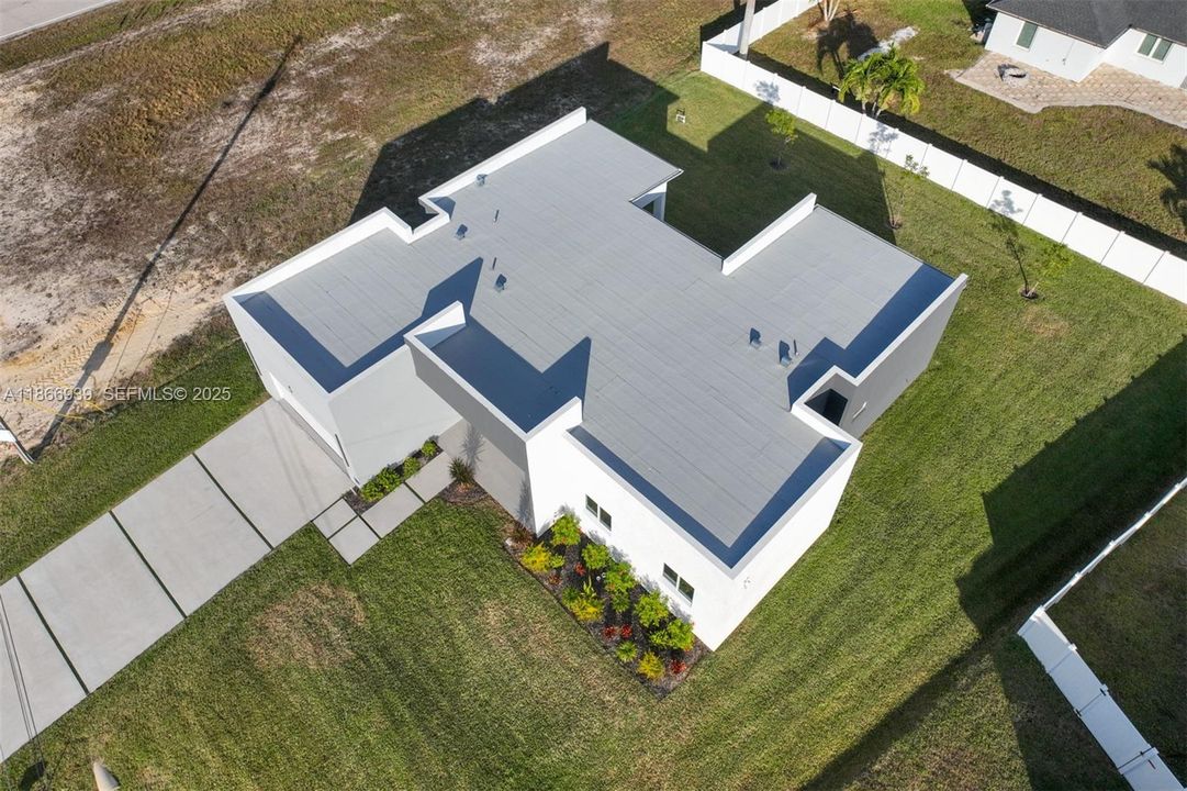 В аренду: $2,900 (3 спален, 2 ванн, 1965 Квадратных фут)