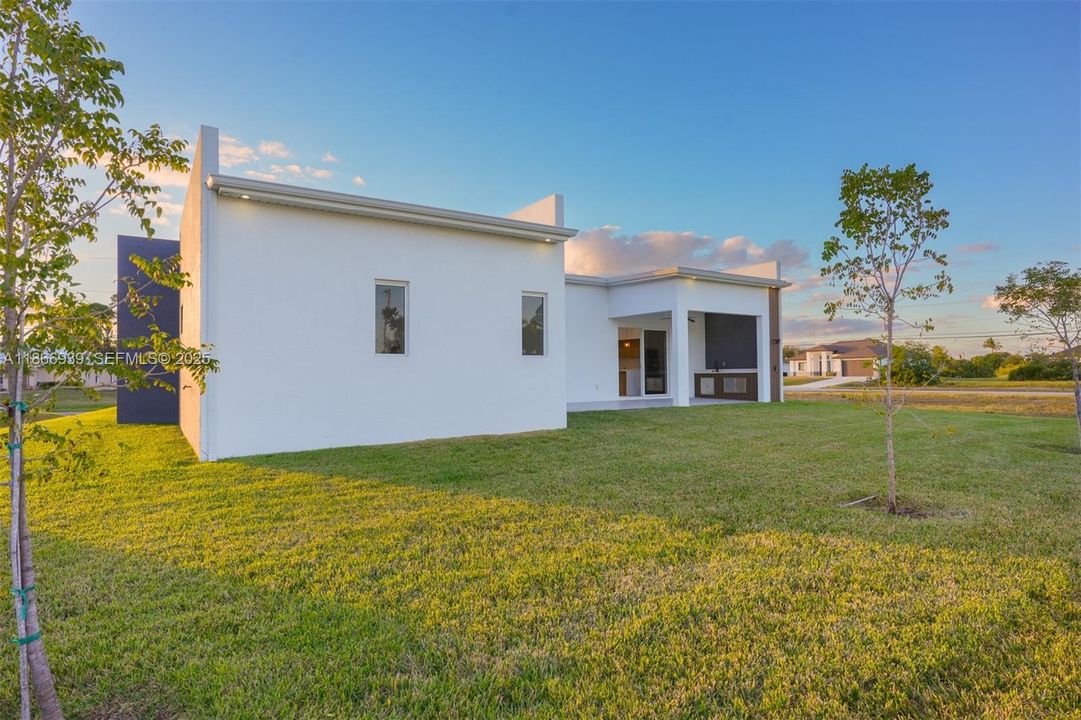 В аренду: $2,900 (3 спален, 2 ванн, 1965 Квадратных фут)