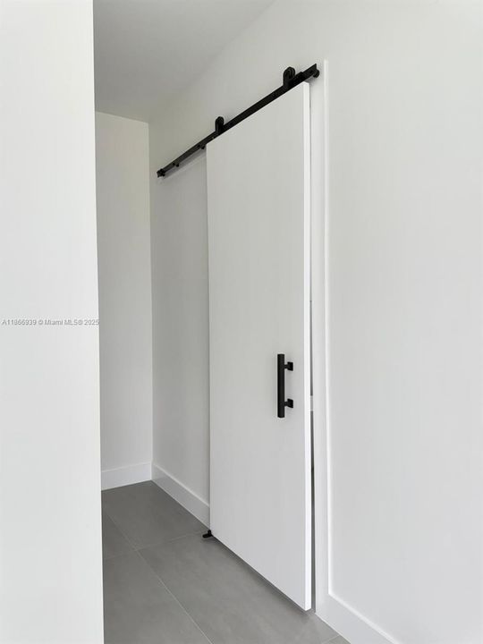 出租: $2,900 (3 贝兹, 2 浴室, 1965 平方英尺)