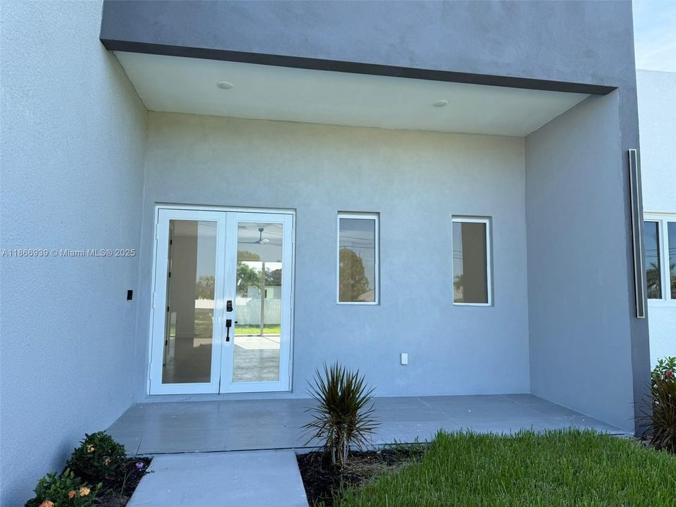 出租: $2,900 (3 贝兹, 2 浴室, 1965 平方英尺)